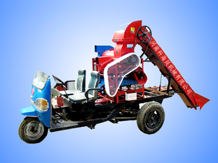 三輪半自動(dòng)玉米脫粒機(jī)