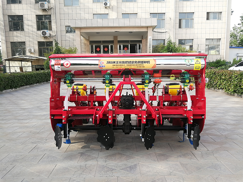 4行玉米精量旋耕播種機(jī)